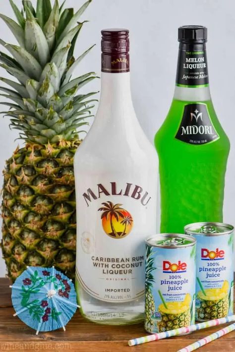 Midori Sour Recipe, Midori Drinks, Midori Cocktails, Easy Pina Colada Recipe, Pina Colada Recipe, Cocktail Drinks Alcoholic, Sour Foods, Malibu Rum, Liquor Drinks