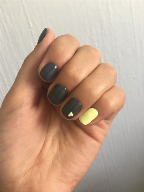 Black And Neon Nails Short, Yellow And Grey Nails Design, Grey Yellow Nails, Gray And Yellow Nails, Yellow And Black Nails Design, Yellow And Grey Nails, Yellow And Black Nails, Black And Yellow Nails, Grey Gel Nails