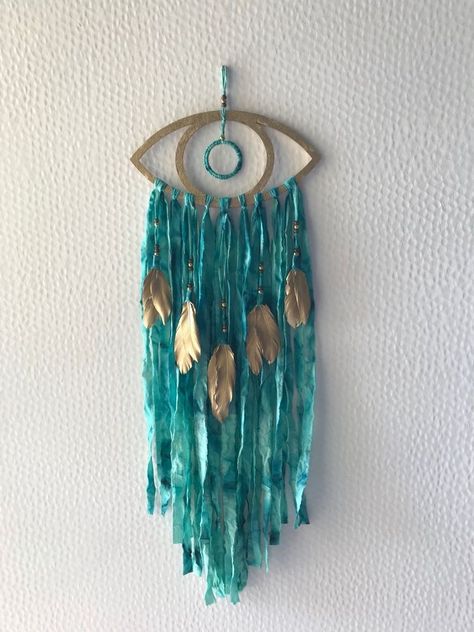 Atrapasueños Diy, Diy Dream Catcher Tutorial, Dream Catcher Tutorial, Boho Crafts, Evil Eye Wall Hanging, Dream Catcher Craft, Wall Art Diy, Diy Boho, Dream Catcher Diy