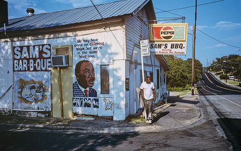 Photos of East Austin, Before the Boom: Sam’s Bar-B-Que at East Twelfth and Poquito Streets, in 2010. Austin Neighborhoods, African American Couples, Texas Monthly, African American Family, Bar B Que, Green Lawn, Living In New York, Black Community, Commercial Real Estate