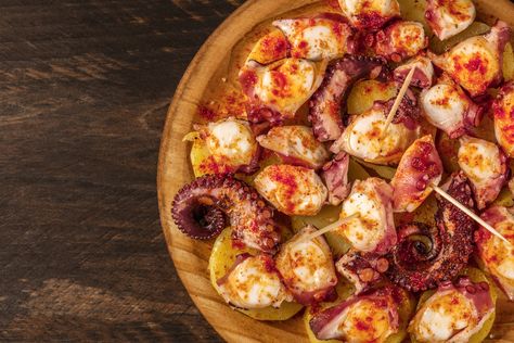 Instant Pot Pulpo Gallego - Corrie Cooks Octopus Recipe, Octopus Recipes, Serving Ideas, Spanish Dishes, Health Dinner Recipes, Recipe Video, Pressure Cooker Recipes, Mediterranean Recipes, Fish And Seafood