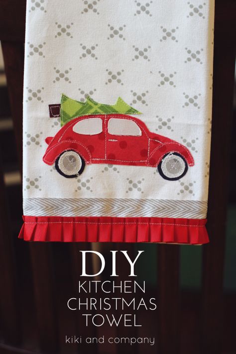 DIY kitchen Christmas towel...free template and printable at kiki and company Embroidered Tea Towels Diy, Diy Christmas Kitchen Towels, Embroidered Tea Towels, Tea Towels Diy, Christmas Service, Diy Towels, Kitchen Christmas, Christmas Kitchen Towels, Christmas Towels