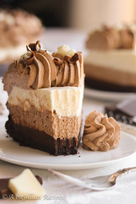 Chocolate Layer Pie, Jello Chocolate Cream Pie, Baileys Chocolate Cream Pie, Best Chocolate Cream Pie, Best Chocolate Cream Pie Recipe, Triple Layer Chocolate Pie, Triple Chocolate Cream Pie, Chocolate Pie, Chocolate Cream Pie With Espresso Whipped Cream