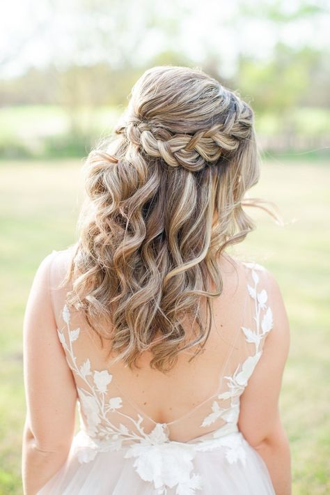 Western Bridal Hairstyles, Wedding Hair With Braid, Country Wedding Hair, Prairie Fire, Spring Trees, Formal Hair, Bridal Accessory, Elegant Wedding Hair, Felt Hats