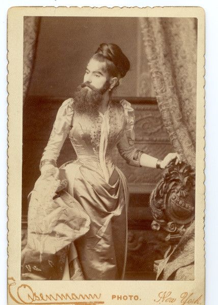 The Bearded Lady  Annie Jones (c. 1860 – 1902) was an American bearded woman, born in Virginia. She toured with showman P. T. Barnum as a circus attraction. It is unconfirmed if this was a case of hirsutism or an unrelated genetic condition that affects children of both sexes and continues into adult years. The Bearded Lady, Steampunk Circus, Vintage Beard, Human Oddities, Victorian Ladies, Bearded Lady, The Greatest Showman, Vintage Circus, Old Pictures