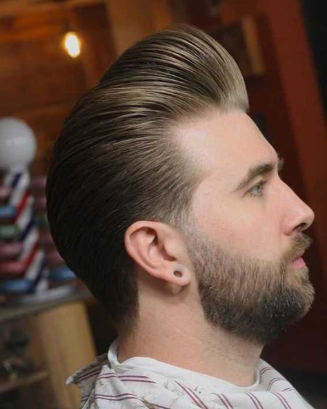 Top 25 Professional Business Hairstyles & Haircuts For Men Pompadore Haircut Men Pompadour, Old School Hairstyles Men, Pompadour Hairstyle For Men, Old School Hairstyles, Man Hairstyle, Taper Cut, Pompadour Fade, Modern Pompadour, Pompadour Style