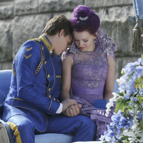 Ben And Mal, Descendants Mal And Ben, Descendants Ben, Descendants 2015, Descendants Pictures, Mal Descendants, Disney Descendants Movie, Descendants Characters, Cameron Mitchell