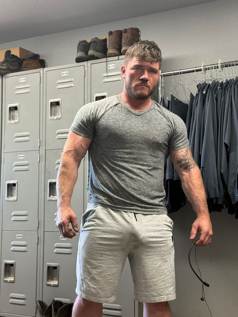 College Wrestling Men, Bear Body Type Men, Broad Shoulders Men, Bricked Up Man, Big Strong Men, Markus Kage, Biceps Aesthetic, Large Muscular Men, Men Sport Shorts