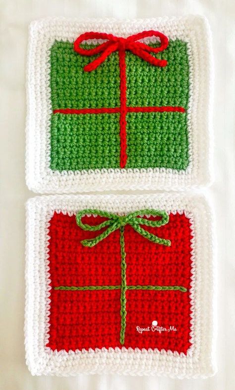 Dec 9, 2017 - A fun little idea popped into my head this week! A granny square that looks like a gift box! And it’s actually very simple. All you need to do is crochet a solid square and then add slip stitches and long crochet chain for a bow. I am working on a christmas version but think … Granny Square Häkelanleitung, Slip Stitches, Crochet Granny Square Tutorial, Christmas Crochet Blanket, Repeat Crafter Me, Crochet Christmas Stocking, Crochet Xmas, Dishcloth Crochet Pattern, Crochet Coaster Pattern