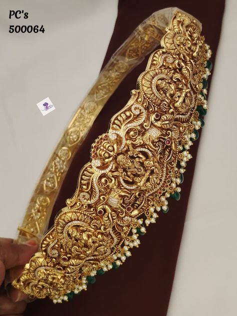 Belt For Saree, Gold Waist Belt, Gold Goddess, Schmuck Gold, Traditional Indian Dress, Belt Gold, South Indian Jewelry, Hip Belt, Gold Jewellery Design Necklaces