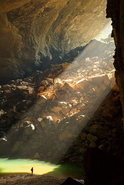 Son Doong Cave, Inspiring Places, Vietnam Voyage, Mood Lighting, Halong Bay, Photo Nature, Vietnam Travel, Lighting Ideas, Oh The Places Youll Go