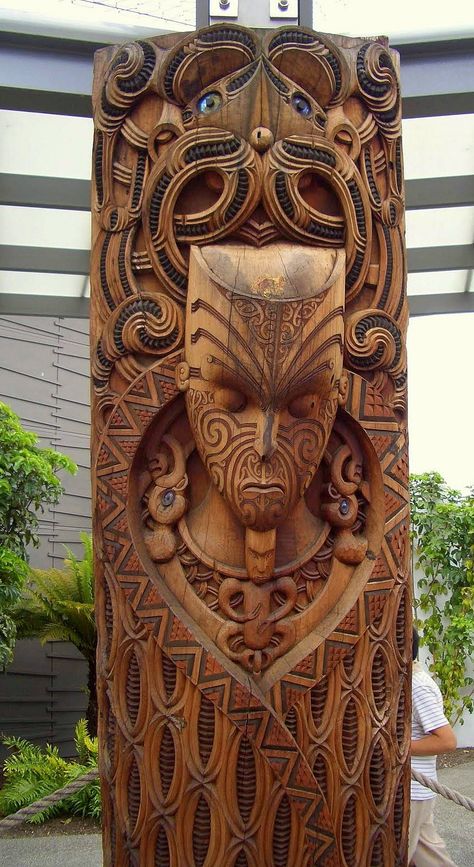 Sacred Maori Spirit Guardian - Carving school, Te Puia, NZ Maori Carving, Spirit Guardian, Maori Culture, Tiki Statues, Wooden Sculptures, Maori Patterns, Polynesian Art, Maori Tattoo Designs, Maori Designs