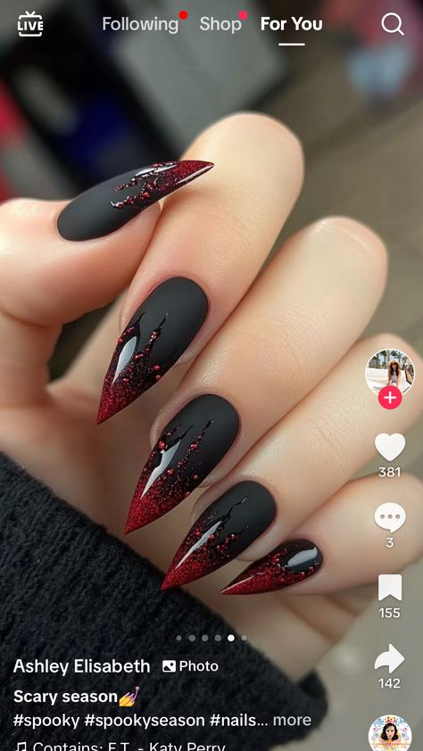 Back Nails Designs, Red Nail Halloween, Black Tip Nails Halloween, Halloween Blood Nail Art, Halloween Nail Designs Red And Black, Red Nails For Halloween, Spooky Red Nails, Halloween Red And Black Nails, Halloween Nails Red Black