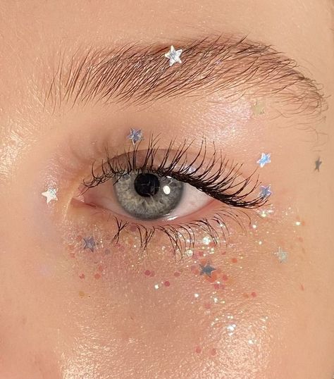 Pretty Stage Makeup, Sequin Eye Makeup Rhinestones, Fairy Style Makeup, Eye Sparkle Makeup, Fairy Glitter Makeup, Fairycore Makeup Looks, Whimsy Makeup, Realism Aesthetic, Rapunzel Makeup