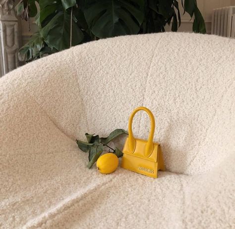 𝒆 on Twitter: "mood: brunch in paris at jacquemus cafe “Citron” 🍋… " Lemon Bag, Brunch In Paris, Jacquemus Bag, Bag Obsession, Home Luxury, Yellow Aesthetic, Vintage Vogue, Photo Instagram, Mode Inspiration