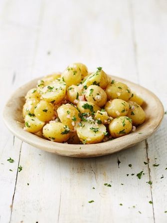 Easy new potato salad recipe | Jamie Oliver potato recipes Jamie Oliver Potatoes, Baby Potato Salad, Salad Vinaigrette, Healthy Potato, Mustard Vinaigrette, Easy Potato Salad, Potato Salad Recipe, Jamie Oliver Recipes, Vegan Bbq