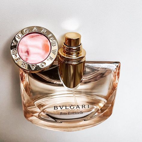 Cherie | Fragrance Fanatic on Instagram: “It’s going to be a long work day today. I’ll be wearing Rose Essentielle by Bvglari. This is a newer bottle I picked up earlier this year…” Bvlgari Rose Essentielle, Bvlgari Rose, Fragrance Design, Fragrances Perfume, Perfume Bottles, Fragrance, Beauty, How To Wear, Instagram