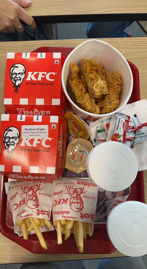 Kfc Snapchat Story Indian, Kfc Food Snapchat Story, Radiologist Wallpaper, Kfc Snapchat, Kfc Snapchat Story, Chicken Zinger, Tandoori Sauce, Eating Food Funny, Kfc Chicken