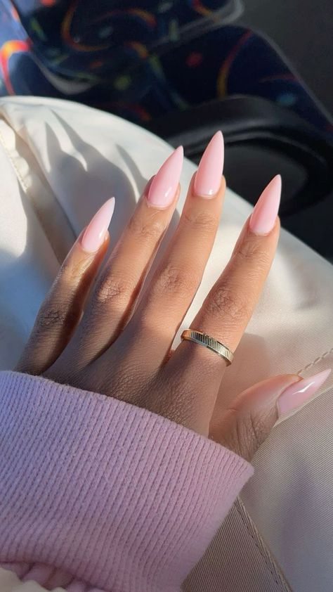 Simple Stiletto Nails, Bubble Bath Nails, Bath Nails, Long Almond Nails, Ombre Acrylic Nails, Pointed Nails, Almond Acrylic Nails, Elegant Nails, Classy Nails