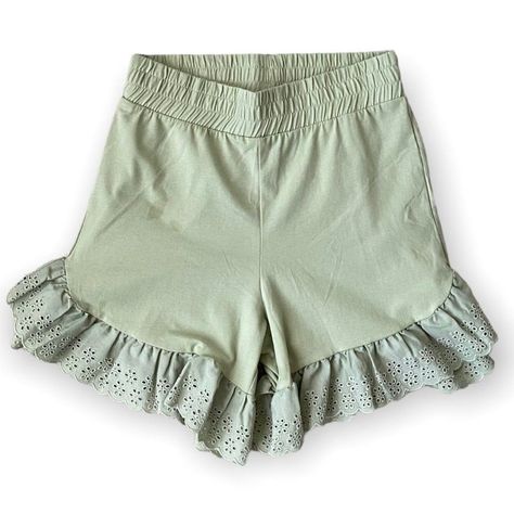 Vero Moda Nordstrom Womens Sage Green Shorts Lace Trim Sz Xs Nwt Elastic Waistband (2”) Eyelet Hem Casual Shorts Soft Fabric Material: 95% Cotton/5% Elastane Size: Xs Color(S): Green Pattern: Solid Condition: New With Tag Measurements (Approx) Waist: 13” Rise: 11.5” Inseam: 6” Cuff: 12” Color May Appear Slightly Different From Photos. Ask Questions If Needed! Smoke-Free And Pet Free Home Ship Same Or Next Day Bundle And Save! 1664/231 Culotte Shorts, Frill Shorts, Gingham Jacket, Nordstrom Women, Lace Trim Shorts, Gingham Shorts, Denim Maxi Skirt, Belted Shorts, Embroidered Shorts