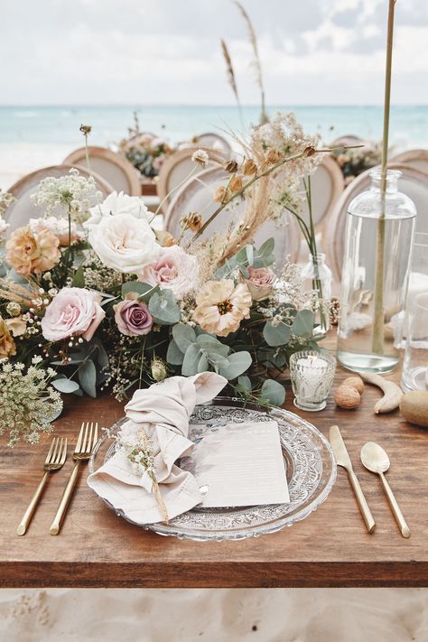 Beach Wedding Table Settings, Beach Wedding Table Centerpieces, Beach Engagement Party, Beach Wedding Tables, Destination Beach Wedding, Beach Wedding Centerpieces, Nautical Wedding Theme, Beach Wedding Flowers, Wedding Themes Winter