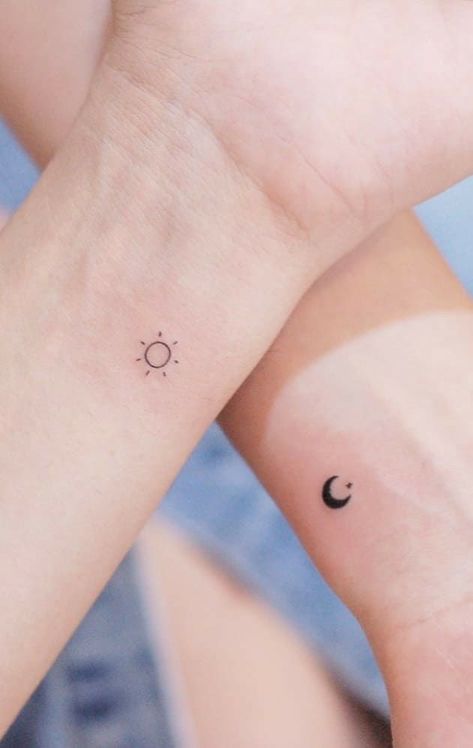 Masculine Features, Tato Minimal, Tattoo Placements, Tato Henna, Tattoos Sleeve, Inspiration Tattoos, Tattoos Geometric, Bff Tattoos, Friendship Tattoos