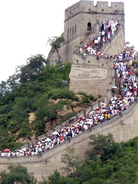 Great-Wall-of-China-tourism-www.travel-attractions-country.info China Tourism, Mesozoic Era, Huangshan, Travel Sports, Beautiful Travel Destinations, Great Wall Of China, Travel Places, Service Trip, China Travel