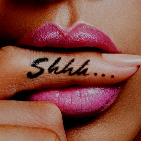 <3 Side Finger Tattoos, Alt Art, Hand Tats, Celebrity Photography, Natural Skin Tone, Inked Magazine, Face Aesthetic, Lip Tattoos, Large Tattoos