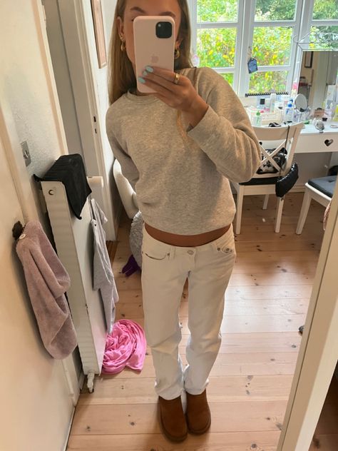 Cophengan Style, White Jeans Outfit Aesthetic, Cph Style, Jean Zara, Stockholm Stil, White Jeans Outfit, Stockholm Style, Autumn Fits, Winter Fit