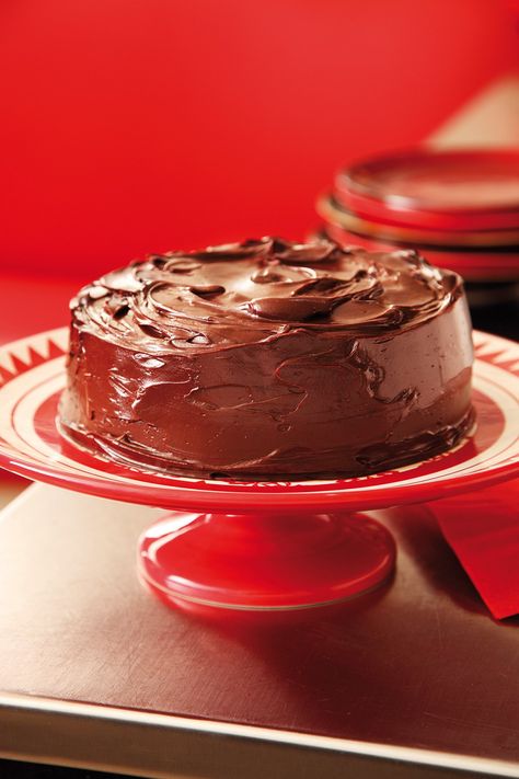 Devil's Food Cake Best Icing, Old Fashioned Chocolate Cake, Nigella Lawson Recipes, Devil's Food Cake, Desserts Cake, Chocolate Sponge Cake, Devils Food Cake, Food Critic, Devils Food