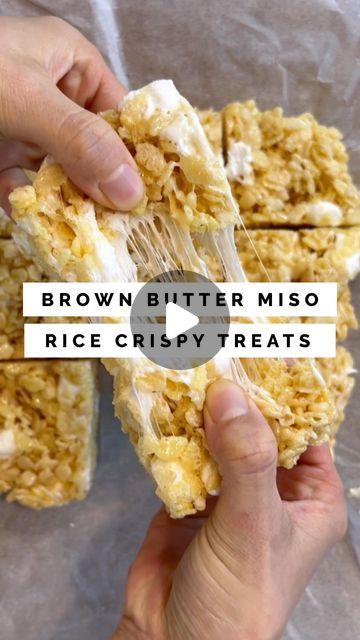 Jessica Cha on Instagram: "Brown butter miso Rice Krispies treats recipe ⬇️   The miso gives a slight savory taste 😋   5 tbsp unsalted butter (use melt 2 tbsp to combine with miso paste and reserve 3 tbsp to melt on the pan) 2 tbsp white miso paste 3 cups Rice Krispies cereal 3 cups mini marshmallows (use 2 cups to melt on the pan and 1 cup to mix in with the cereal) 1/2 tsp vanilla extract Pinch of salt  1. Prepare a baking dish with parchment paper to pour the Rice Krispies treats into 2. Melt 2 tbsp butter and combine it with miso paste. Adding just miso straight into melted butter on a hot pan usually burns the paste hence this step. 3. On a pan, melt rest of the butter (3 tbsp) 4. Once melted, add the miso butter and mix well on medium-low heat.  5. Occasionally swirl the pan. The bu Miso Rice Krispy Treats, Mini Rice Krispie Treats, Savory Rice Krispie Treats, Miso Rice, Rice Krispies Treats Recipe, White Miso Paste, Rice Krispies Cereal, Miso Butter, Savory Rice