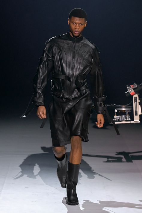 Mugler 90s, Mugler Fashion, Fall 2023 Ready To Wear, 2023 Ready To Wear, Denim And Lace, Fall 2022, Fashion Images, Fall 2023, Fashion Show Collection