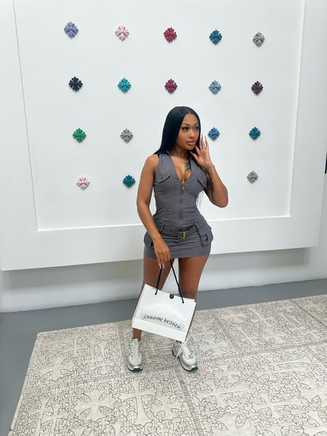 Arabian 🦄🫧 (@iamarabiannn) on X Chanel Sneakers Outfit, Bayou Classic, Girls Night Out Outfits, Chanel Sneakers, Cute Birthday Outfits, Sneakers Outfit, Birthday Outfit, Xl Dress, Dresses Xs