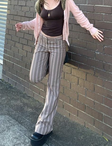 Pinstripe Jeans Outfit, Pinstripe Trousers Outfit Aesthetic, Slim Trousers Outfit, Pin Stripe Pants Outfit, Y2k Pinstripe Pants, Striped Trousers Outfit, Pinstripe Trousers Outfit, Low Waisted Pinstripe Pants, Low Waisted Pin Stripe Pants