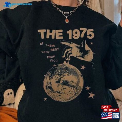 Vintage The 1975 Sweatshirt T-Shirt Pop Rock Band Merch Classic Check more at https://bestshirtfordad.com/product/vintage-the-1975-sweatshirt-t-shirt-pop-rock-band-merch-classic/ The 1975 Merch, The 1975 T Shirt, 1975 Band, Band Hoodies, Pop Rock Bands, Rock T Shirts, The 1975, Pop Rock, Band Merch