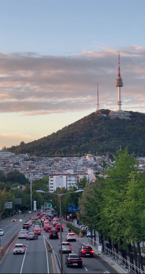 South Korea Seoul Aesthetic Wallpaper Laptop, Korea Landscape Wallpaper, Korea Hd Wallpaper, Namsan Tower Seoul Aesthetic, South Korea Wallpaper, Seoul Wallpaper, Life In Korea, Seoul Tower, Namsan Tower