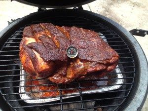 How to Cook Pork Butt on the Big Green Egg | Big Green Egg Blog Egg Smoker, Smoked Beef Short Ribs, Glazed Pork Tenderloin, Beef Back Ribs, Big Green Egg Grill, Green Egg Grill, Egg Grill, Big Green Egg Recipes, The Big Green Egg