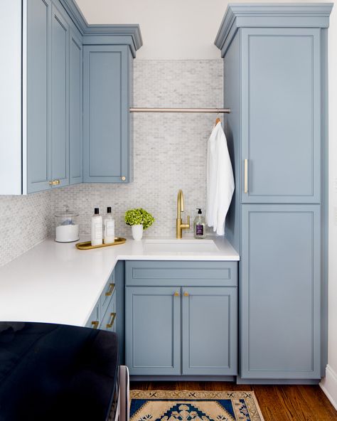 The prettiest shade of blue paint - Van Courtland Blue! More on this and other favorite blues are in this post! Blue Laundry Room Cabinets, Paint Colors For Kitchens, Colors For Kitchens, Blue Laundry Room, Best Blue Paint Colors, Paint Trim, Storage Rooms, Trim Ideas, Driven By Decor