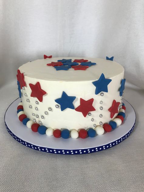 Memorial Day Cakes Ideas, Red White And Blue Cake Decorating, Red White Blue Cake Ideas, Goodbye Party Cake, Red White And Blue Cakes, Memorial Day Cake Ideas, Patriotic Cake Ideas, Blue Buttercream Cake, Memorial Day Cake