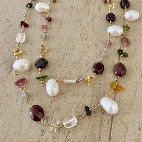 Rainbow Moonstone Bracelet, Wire Wrapped Bead Necklace, Crystal World, Jewellery Trends, Chalcedony Necklace, Jewellery Design Sketches, Assemblage Necklace, Indie Jewelry, Citrine Necklace