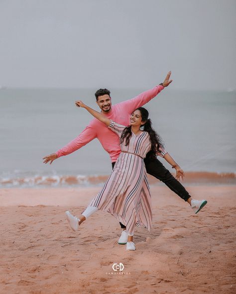 Pondicherry Couple Photoshoot, Beach Stills, Goa Vibes, Outdoor Poses, Couples Candid Photography, Pre Wedding Photoshoot Beach, Marriage Photoshoot, Andaman Nicobar, Couples Beach Photography