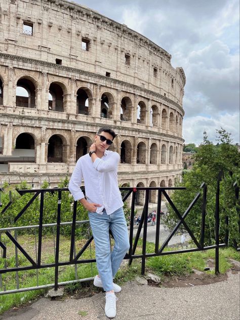 Europe Photoshoot, Photoshoot In Rome, Photo Session Outfits, Rome Style, Rome Photography, Roma Italy, Classy Outfits Men, Italy Style, Pics Ideas