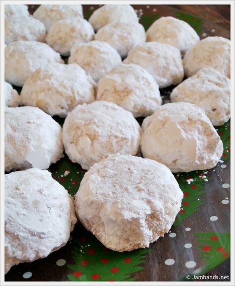 A food blog featuring delicious, home cooked family recipes anyone can make. Snowball Cookies Recipe Christmas, Sugary Desserts, Snowball Cookies Recipe, Family Favorite Recipes, Snowball Cookie Recipe, Winter Foods, Jam Cookies, Snowball Cookies, Cookie Brownie Bars