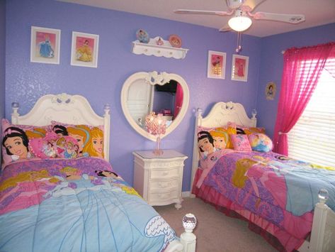 Toddler Princess Room, Princess Bedroom Set, Princess Theme Bedroom, Disney Kids Rooms, Disney Themed Bedrooms, Princess Nursery Decor, Princess Bedroom Decor, Disney Princess Bedroom, Disney Princess Room