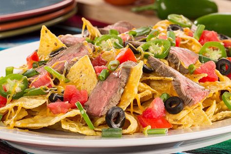 Mr Food Recipes, Steak Nachos, Healty Dinner, Mexican Meals, Smoked Beef Brisket, Spanish Recipes, Smoked Beef, Marinated Steak, Nachos Recipe