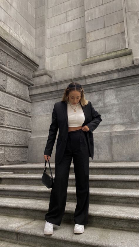 Business Casual Office Outfits, Semi Formal Outfits For Women, Old Money Outfit Ideas, Formal Office Wear, Office Dress Code, Corporate Dress, Pose Fotografi, Casual College Outfits, Hijabi Fashion Casual