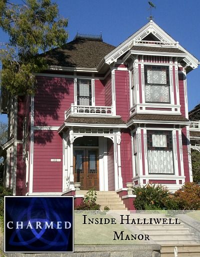 A behind-the-scenes tour of the Victorian house used in the TV show "Charmed" known as Halliwell Manor and how the real house looks today! Halliwell Manor, Charmed Tv Show, Charmed Tv, Holly Marie, Pink House, Sims House, Pics Art, Book Of Shadows, Victorian Homes