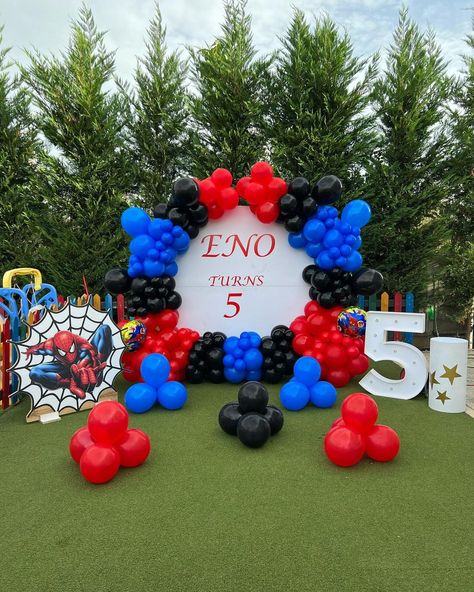 Spiderman decor idea Spiderman Ballon Decoration, Spiderman Decor, Airplane Birthday Party Decorations, Ballon Decoration, Spiderman Decorations, Airplane Birthday Party, 5 Birthday, Decor Idea, 5th Birthday