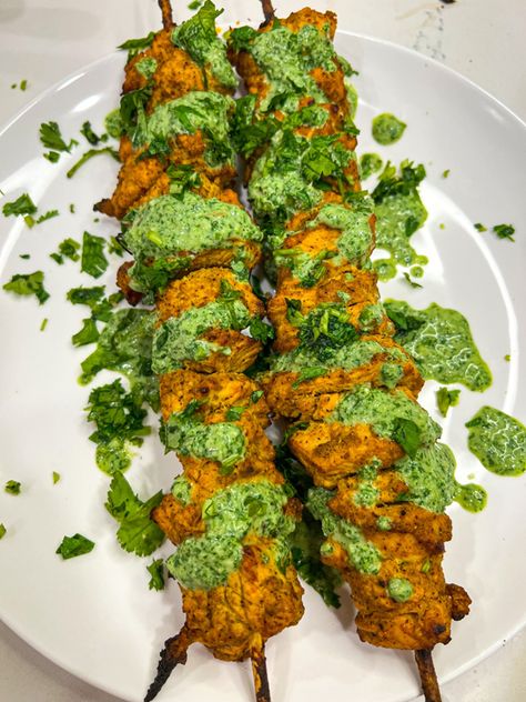 Air-Fried Chicken Bihari Kebabs - Shompa Kabir Fish Kebabs Recipes, Kebabs Recipes, Quick Sandwiches, Mint Chutney, Family Style Dinner, Pakistani Style, Kebab Recipes, Air Fried Chicken, Chicken Kebabs