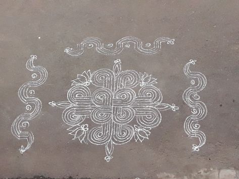 #Dhanurmasam muggulu Dhanurmasam Muggulu, Rangoli Border, Simple Rangoli Border Designs, Rangoli Borders, Padi Kolam, Rangoli Border Designs, Rangoli Designs With Dots, Beautiful Rangoli, Border Designs